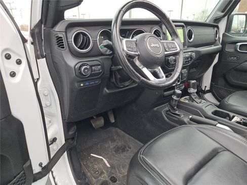 Used 2022 Jeep Wrangler Unlimited Sahara w/ Cold Weather Group image 22