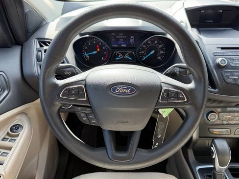 Used 2018 Ford Escape SE image 17