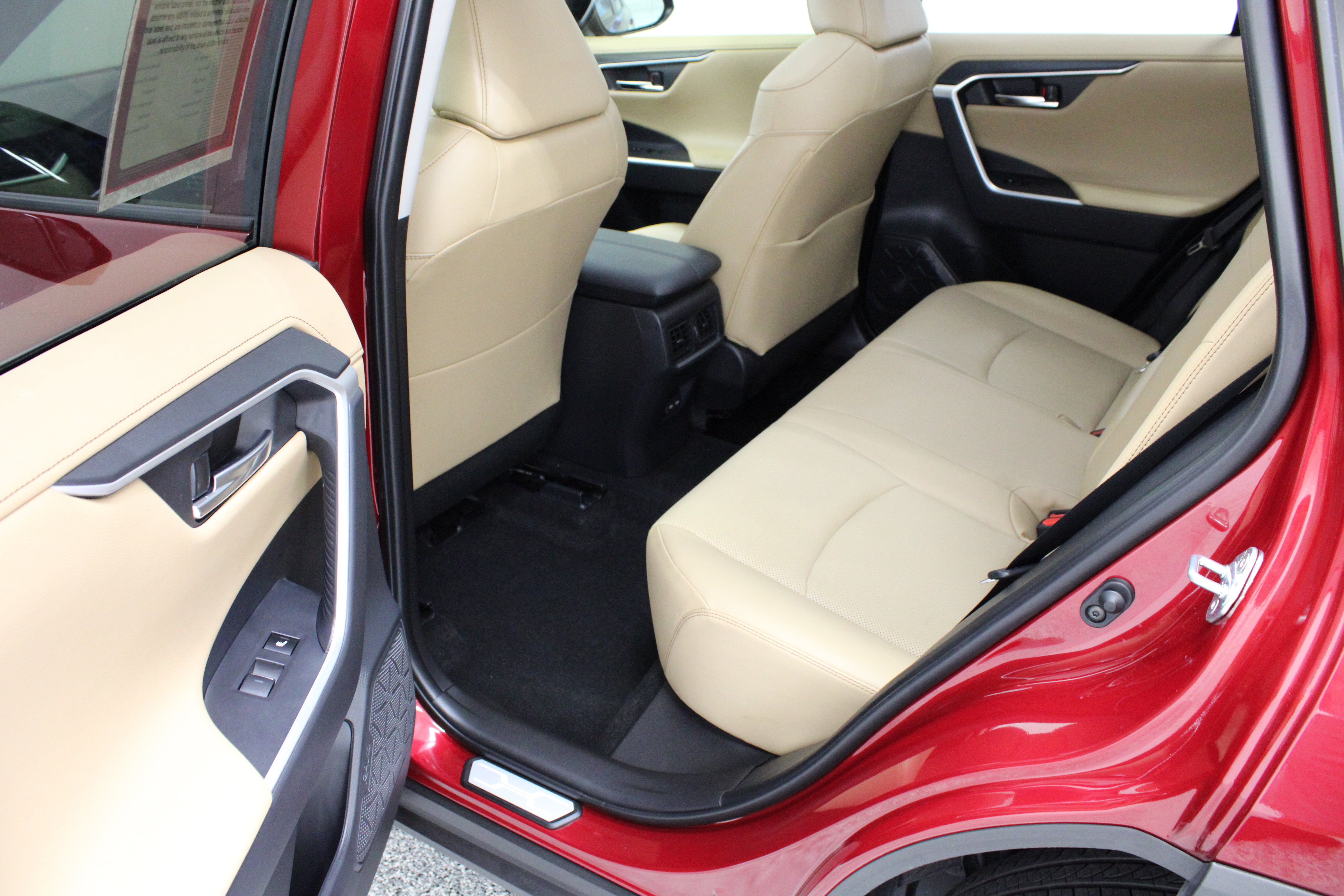 Certified 2025 Toyota RAV4 Limited w/ Advanced Technology Package AWD/4WD image 30
