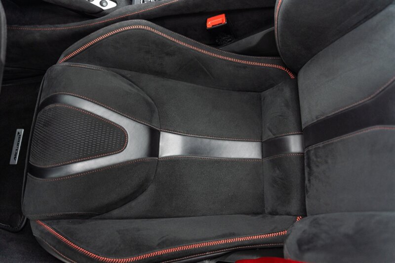 Used 2024 McLaren 750S Spider RWD image 51