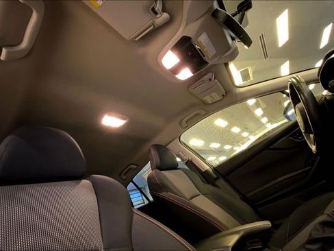 Used 2022 Subaru Crosstrek 2.0i Premium image 13