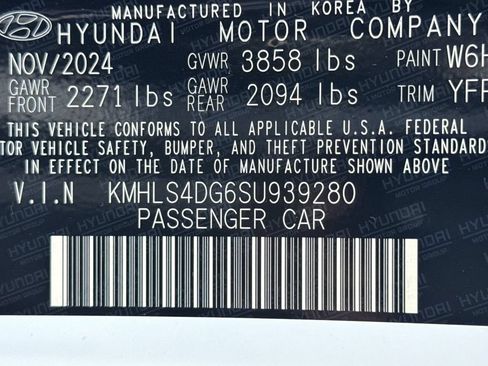 New 2025 Hyundai Elantra SEL FWD image 33