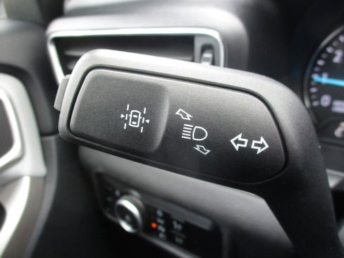 Used 2024 Ford Explorer XLT w/ Equipment Group 202A AWD/4WD image 19