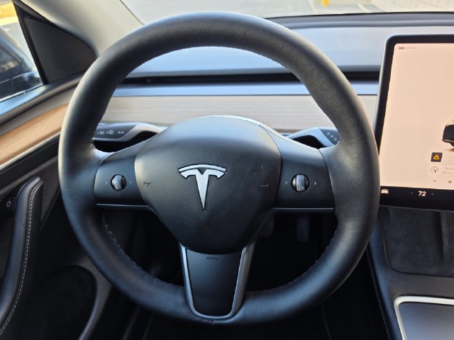 Used 2024 Tesla Model Y Long Range AWD/4WD image 30