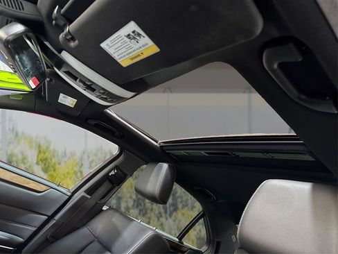 Used 2014 Mercedes-Benz E 350 4MATIC Sedan image 19