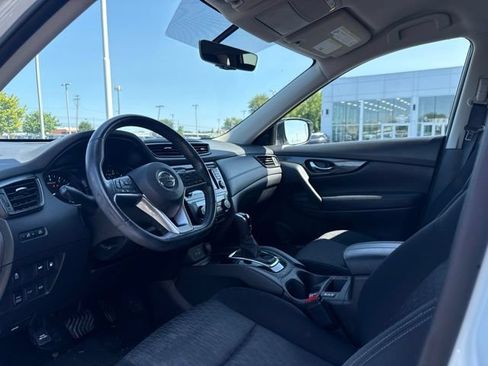 Used 2018 Nissan Rogue SV AWD/4WD image 14
