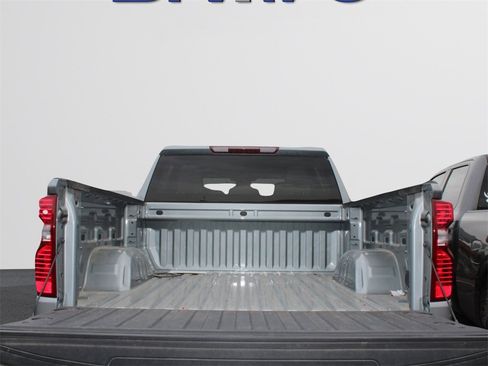 Used 2024 Chevrolet Silverado 1500 LT image 25