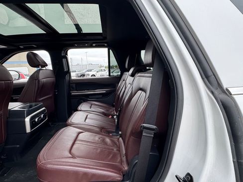 Used 2024 Ford Expedition Limited AWD/4WD image 30