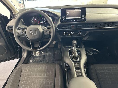 Used 2023 Honda HR-V LX image 13