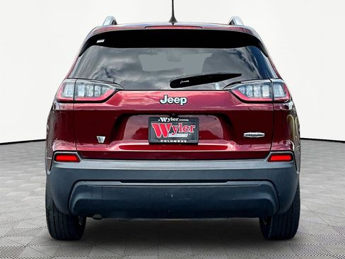 Used 2019 Jeep Cherokee Latitude w/ Popular Appearance Group FWD image 5