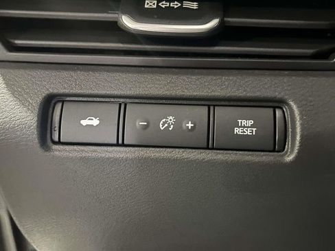 Used 2024 Nissan Altima 2.5 SR FWD image 25