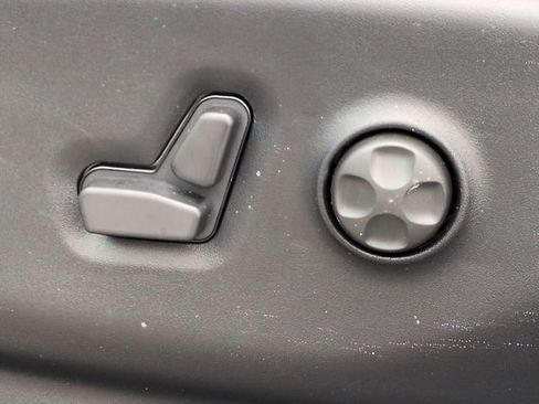 New 2026 Chrysler Pacifica Limited w/ S Appearance Package image 13