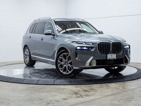 Used 2023 BMW X7 xDrive40i w/ Premium Package image 4