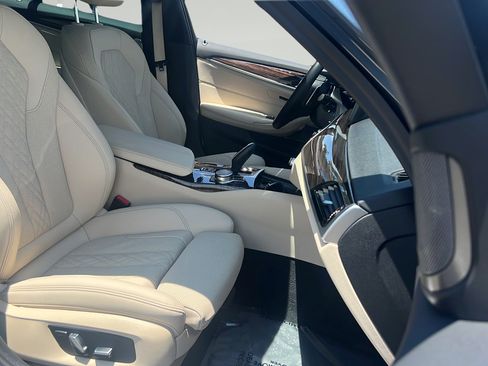 Used 2023 BMW 530e w/ Premium Package RWD image 19