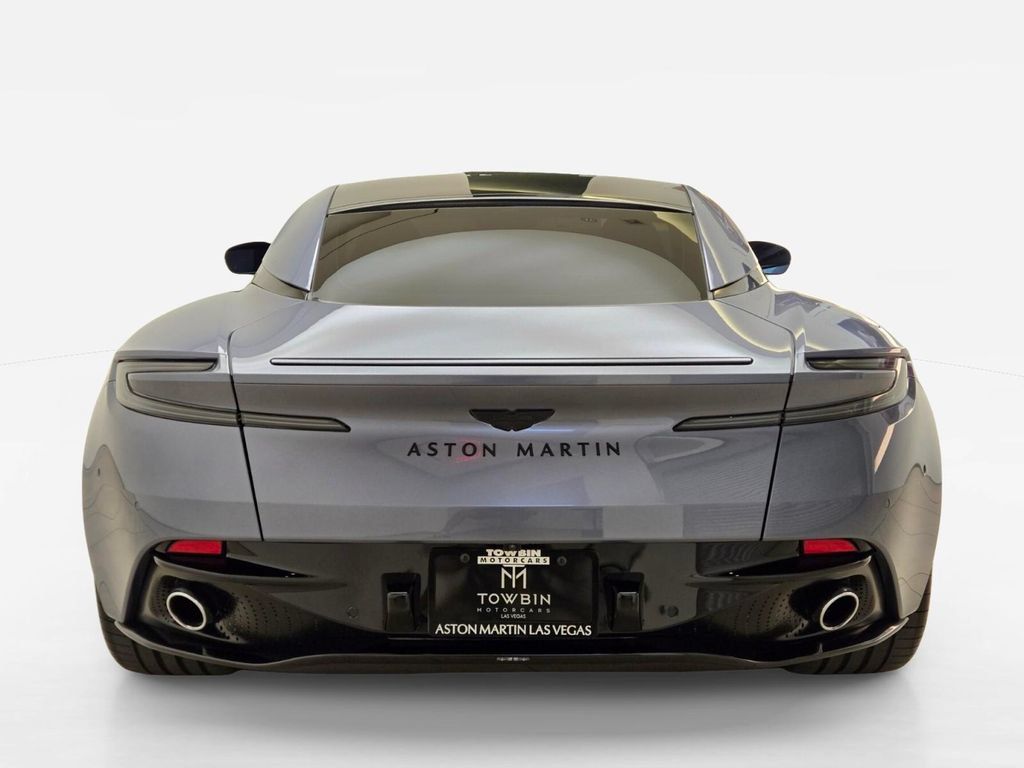 Used 2025 Aston Martin DB12 Coupe RWD image 10