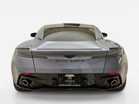 Used 2025 Aston Martin DB12 Coupe RWD image 10