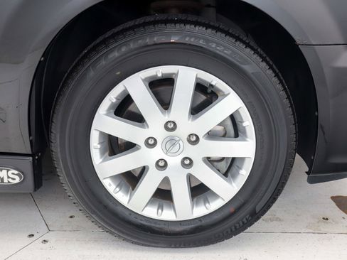 Used 2014 Chrysler Town & Country Touring image 33