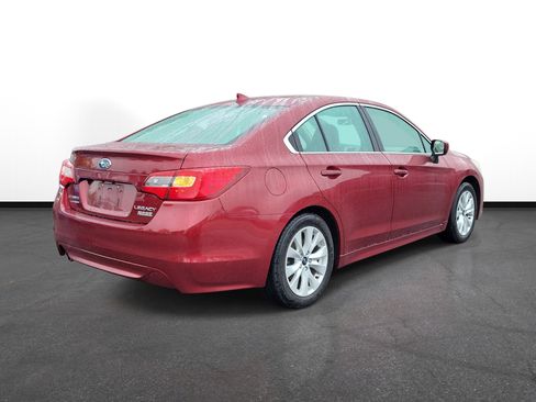 Used 2017 Subaru Legacy 2.5i Premium AWD/4WD image 4