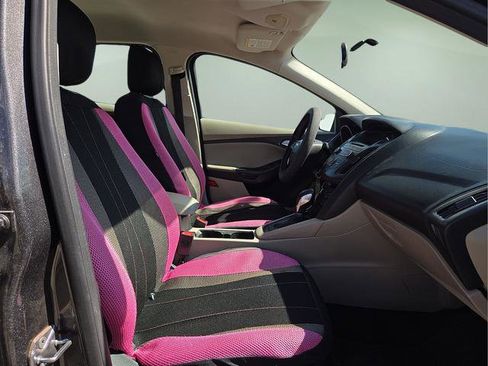 Used 2017 Ford Focus SE FWD image 13