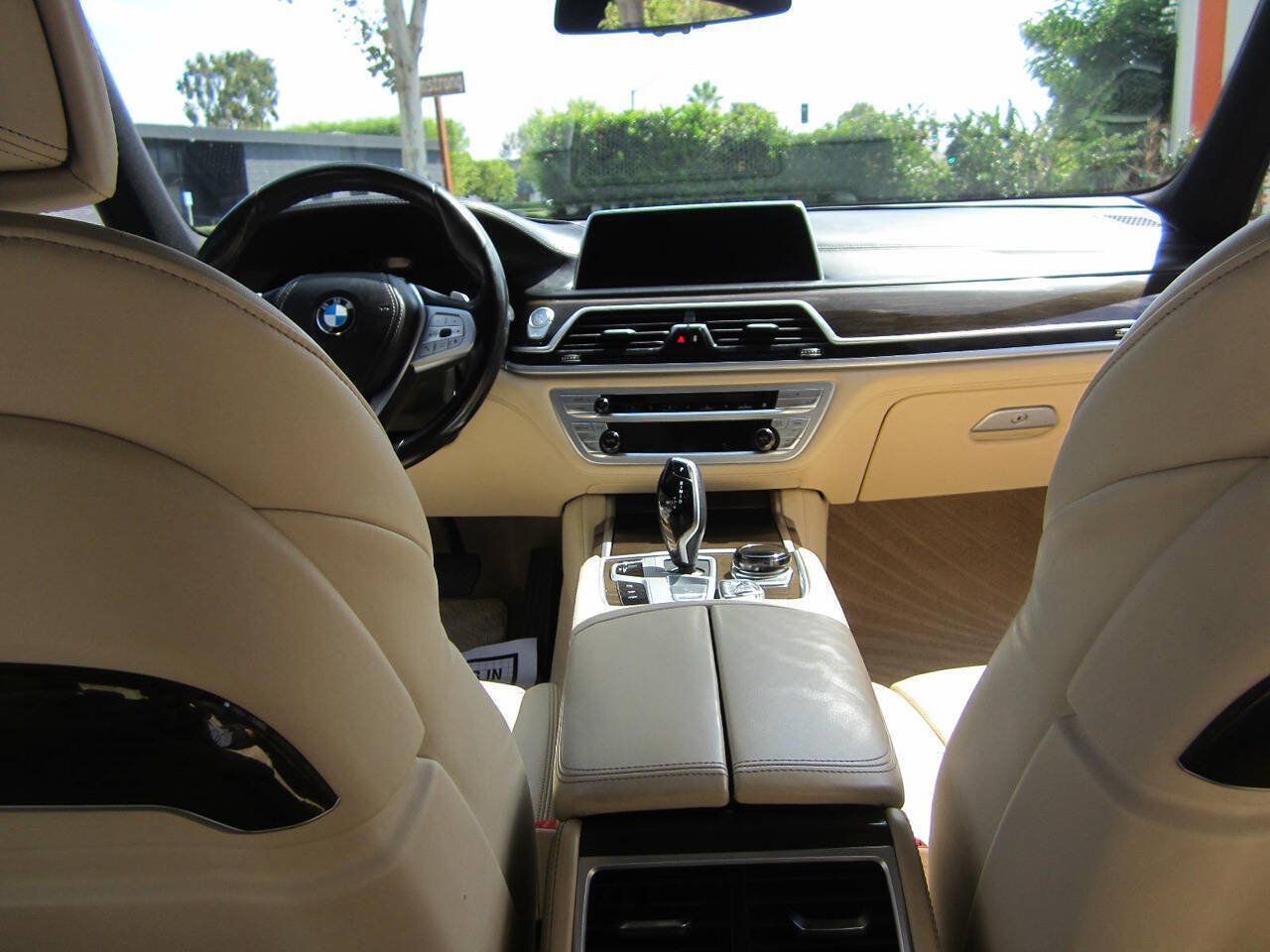 Used 2020 BMW 740i w/ Premium Package RWD image 19