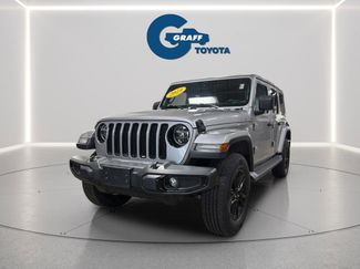 Used 2019 Jeep Wrangler Unlimited Sahara AWD/4WD video 1