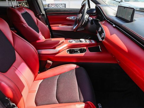 Used 2023 Genesis GV70 2.5T w/ Sport Prestige Package image 16