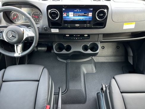 New 2026 Mercedes-Benz Sprinter 2500 image 13