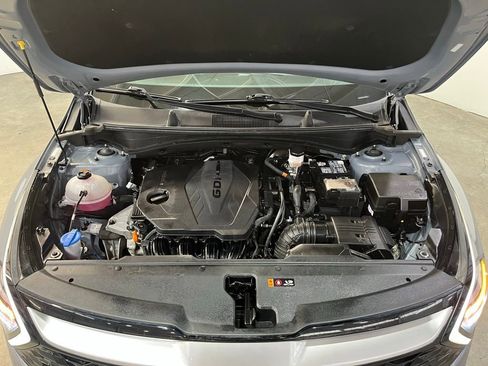 Used 2024 Kia Sportage EX AWD/4WD image 6