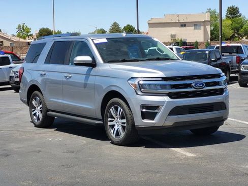 Certified 2024 Ford Expedition Limited AWD/4WD image 3