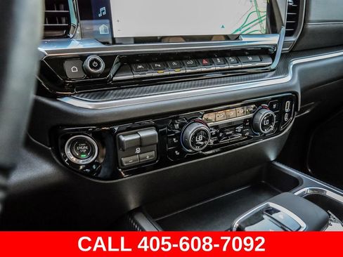 Used 2025 Chevrolet Silverado 1500 LTZ AWD/4WD image 65