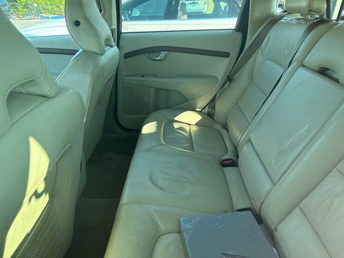 Used 2011 Volvo XC70 3.2 FWD image 8