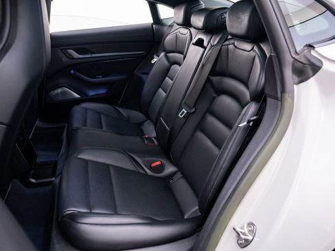 Used 2022 Porsche Taycan Turbo S AWD/4WD image 19