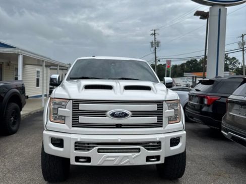 Used 2017 Ford F150 Lariat w/ Equipment Group 502A Luxury AWD/4WD image 2