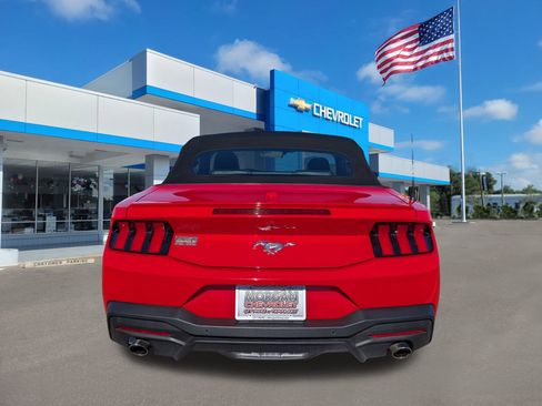 Used 2024 Ford Mustang Premium image 7