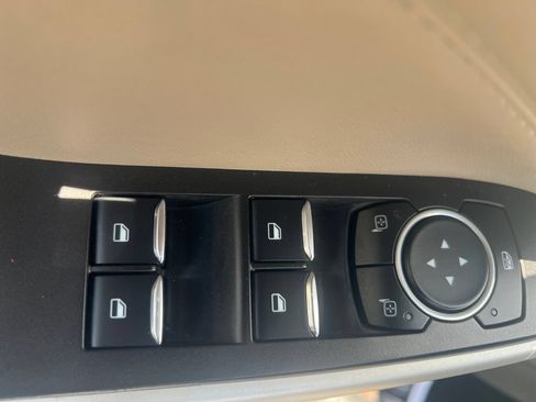 Used 2023 Ford Explorer XLT w/ Equipment Group 202A AWD/4WD image 13