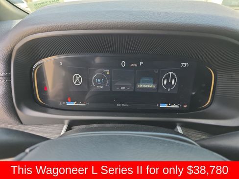 Used 2024 Jeep Wagoneer L Series II w/ Flexible Seating Group AWD/4WD image 27
