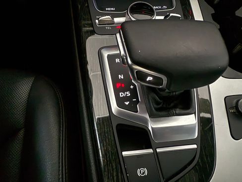 Used 2018 Audi Q7 2.0T Premium Plus AWD/4WD image 17