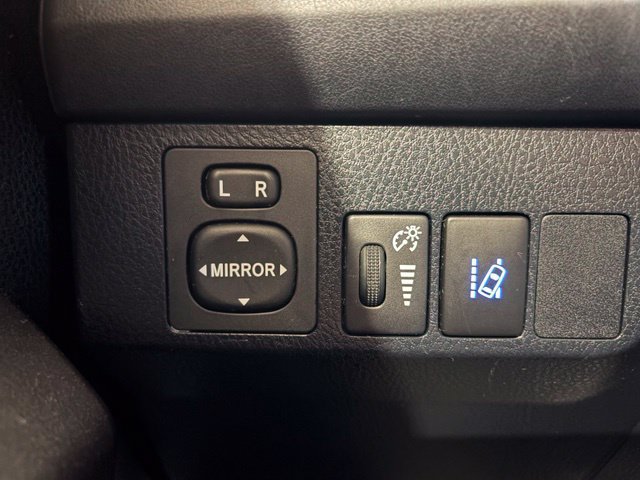 Used 2018 Toyota RAV4 LE w/ All Weather Liner Package AWD/4WD image 18