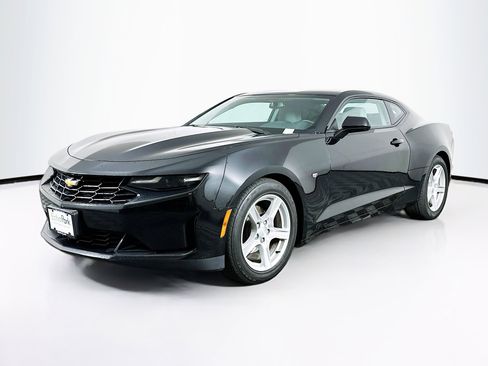 Used 2023 Chevrolet Camaro LT RWD image 3