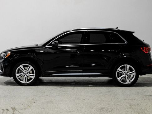 Used 2020 Audi Q3 2.0T Premium w/ Convenience Package AWD/4WD image 9
