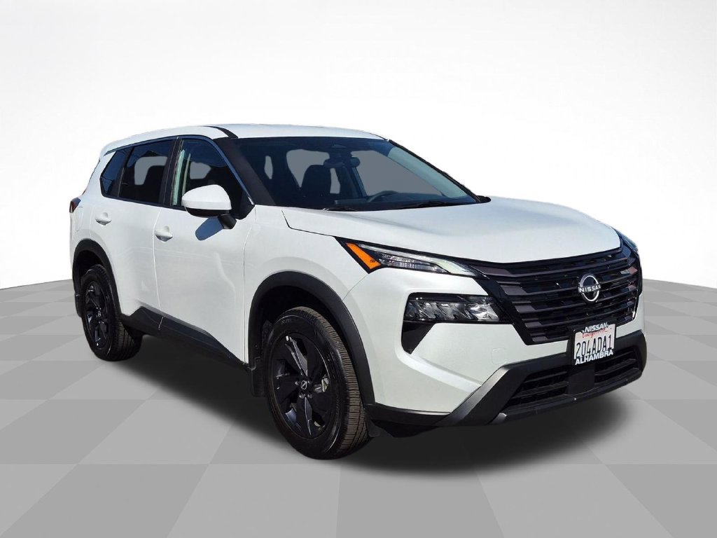 Certified 2026 Nissan Rogue SV FWD image 3