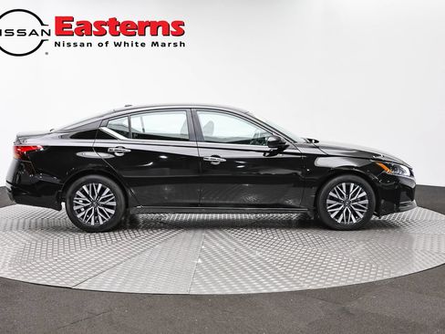 Used 2023 Nissan Altima 2.5 SV FWD image 4