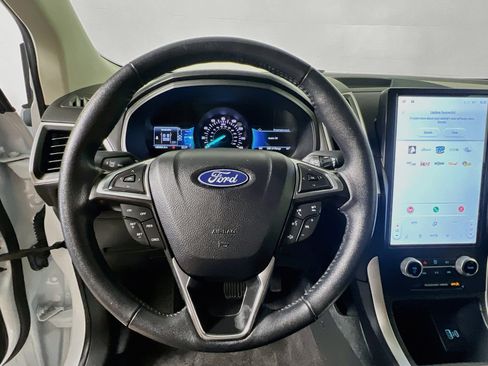 Used 2024 Ford Edge SEL AWD/4WD image 17