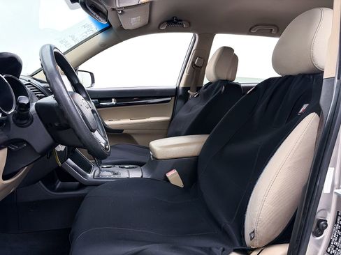 Used 2013 Kia Sorento LX image 13