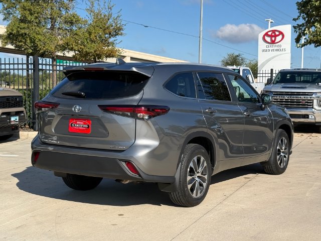 Used 2026 Toyota Highlander XLE AWD/4WD image 4