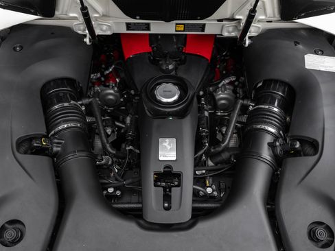 Certified 2022 Ferrari F8 Tributo image 43