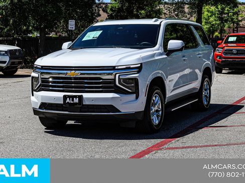 Used 2025 Chevrolet Tahoe LT AWD/4WD image 3