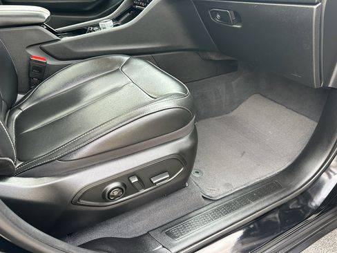 Used 2023 Jeep Grand Cherokee 4WD 4xe image 21