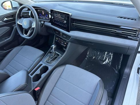 New 2026 Volkswagen Jetta SE image 12