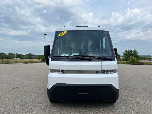 Used 2024 Chevrolet Brightdrop 600 w/ Battery Pack, Max Range AWD/4WD image 9